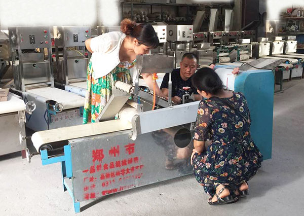 南陽燴面機(jī)器