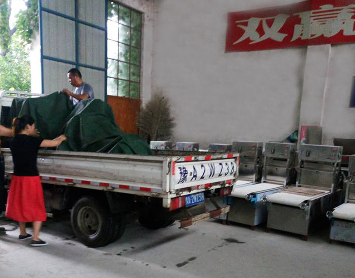 HMj-2型雙輥單刀燴面機
