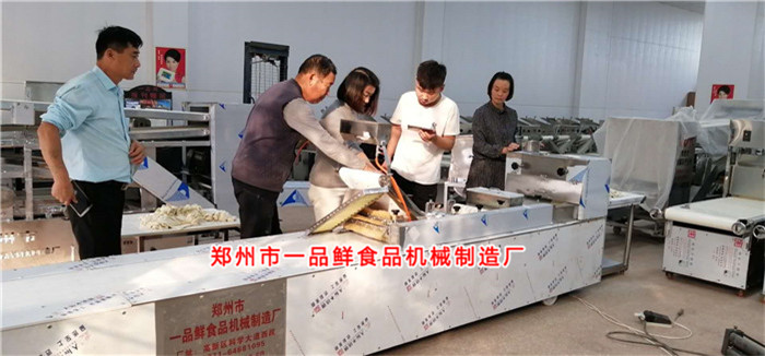面食機(jī)械生產(chǎn)線設(shè)備生產(chǎn)